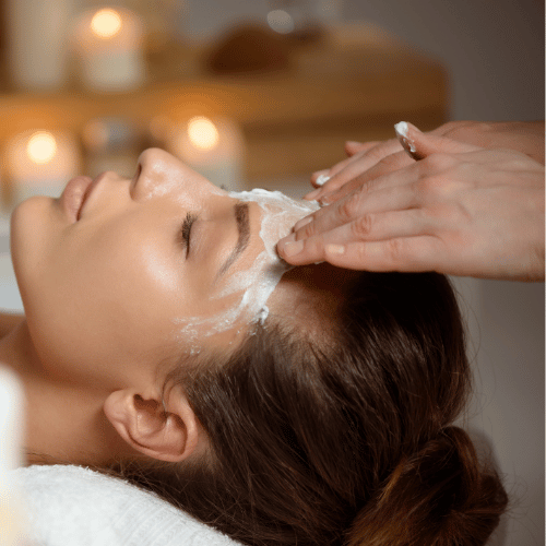 Các dịch vụ tắm trắng và chăm sóc cơ thể tại spa