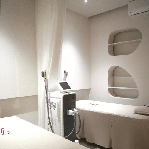  Chi phí thiết bị máy móc và dụng cụ cho spa mini