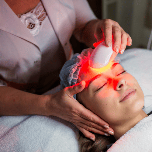 Các dịch vụ điều trị chuyên sâu tại spa cho da mụn, nám và lão hóa