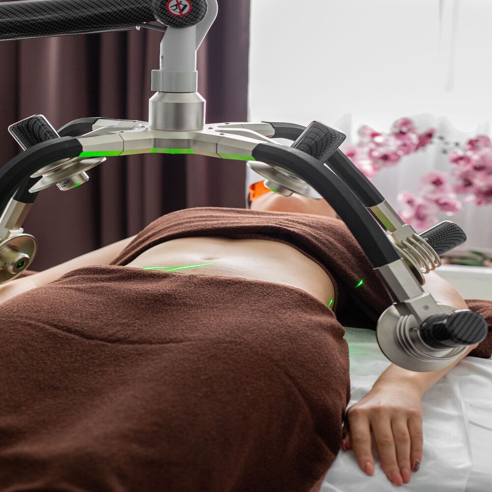 Hệ thống giảm béo công nghệ cao tại spa giúp khách hàng có vóc dáng thon gọn