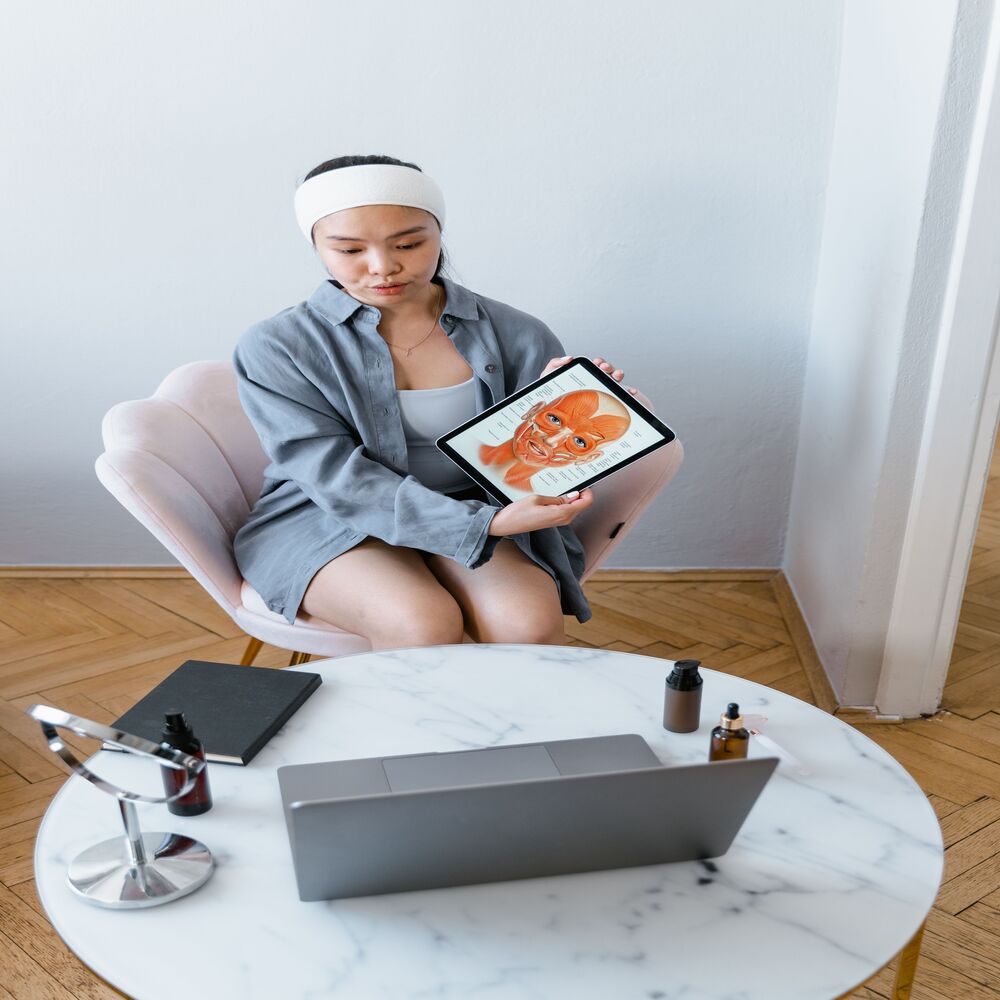 Sơ đồ phác đồ điều trị mụn cá nhân hóa được thiết kế riêng cho từng khách hàng tại spa
