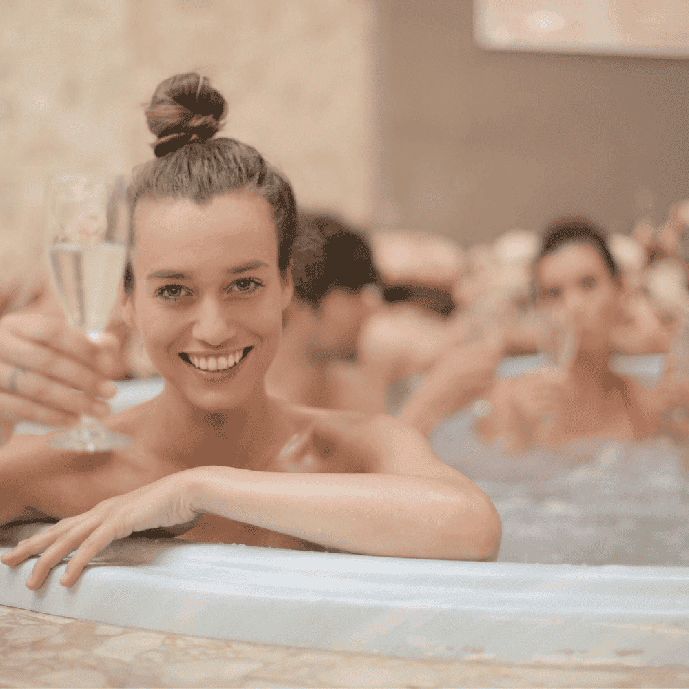 Spa chuyên nghiệp với không gian sang trọng và khách hàng hài lòng