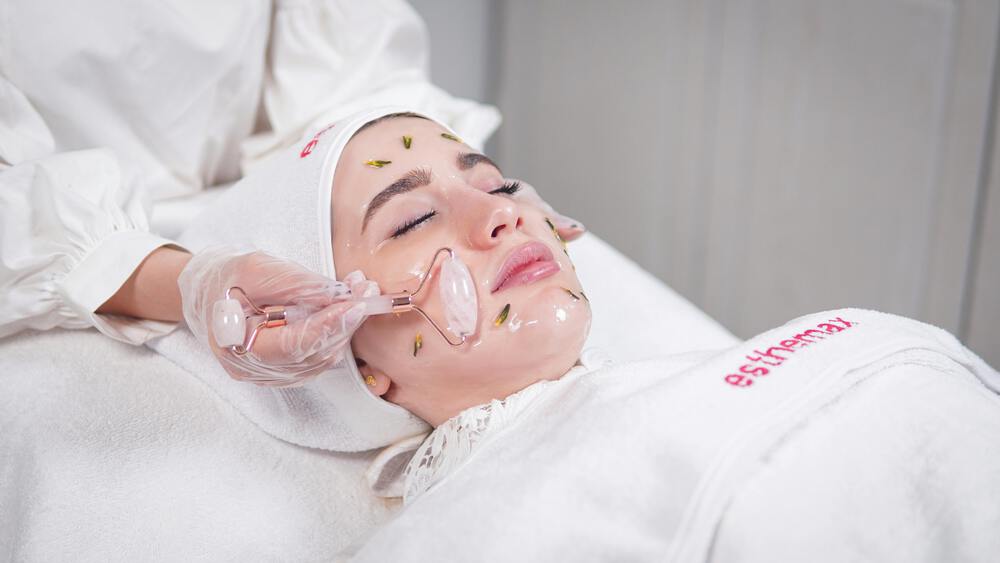 Spa mặt làm sạch da nhẹ nhàng