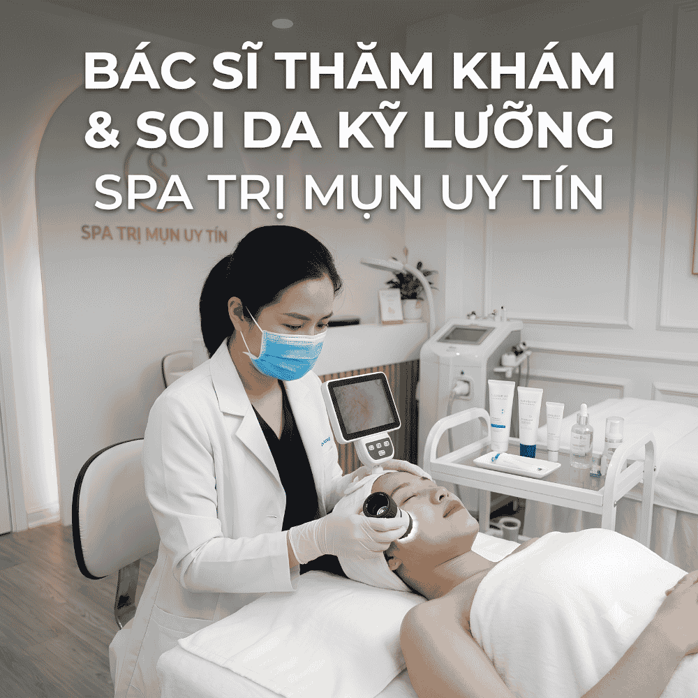 Bác sĩ thăm khám và soi da kỹ lưỡng tại spa trị mụn uy tín.