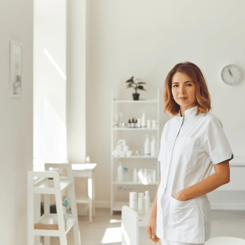 Kiểm tra chứng chỉ và tay nghề của bác sĩ chuyên viên tại thẩm mỹ spa cao cấp
