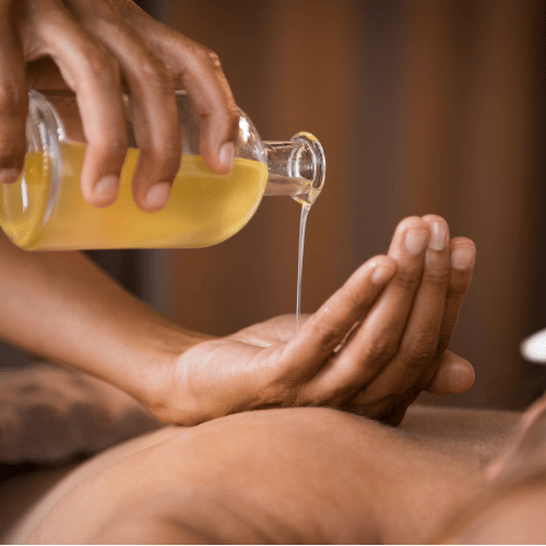 Trị liệu bằng thảo dược và tinh dầu là liệu pháp tự nhiên giúp thư giãn và hồi phục sức khỏe